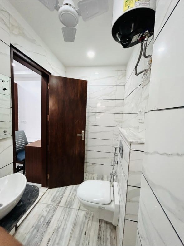 Premium washroom fittings and marble walls